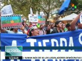 Policías chilenos reprimen a manifestantes mapuches