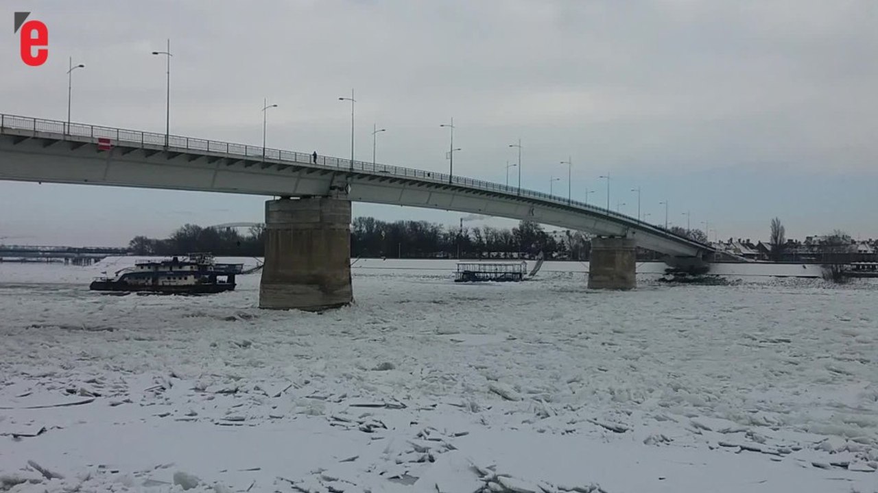 Pic de froid, fleuves gelés et toits enneigés: l'Europe sous la neige
