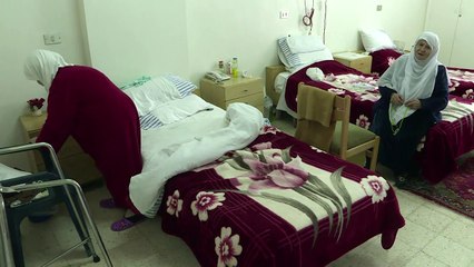 في دار للرعاية في دمشق مسنون فرقتهم الحرب عن ابنائهم