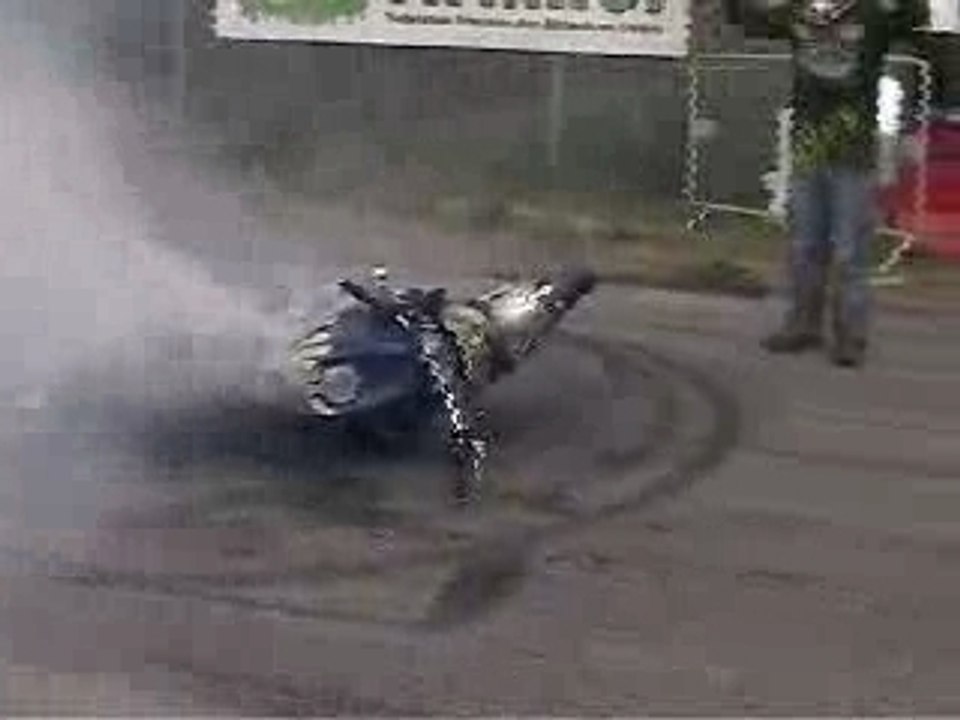 STUNT,GROS BURN EN BOITE DE NUIT,