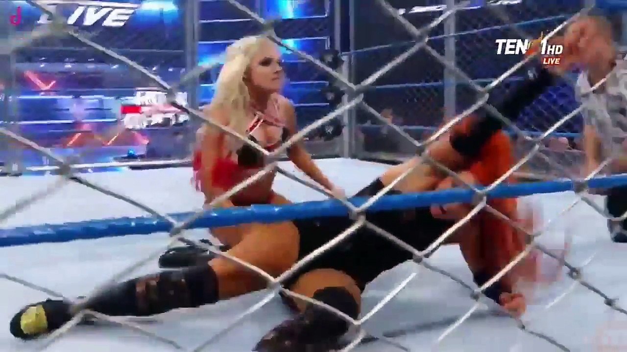 Alexa Bliss Vs Becky Lynch Steel Cage Match 1-17-2017