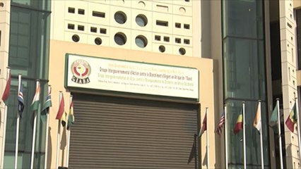 السنغال تهدد بالتدخل عسكريا في غامبيا