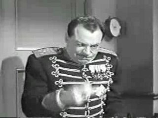 Three Stooges - Fuelin' Around