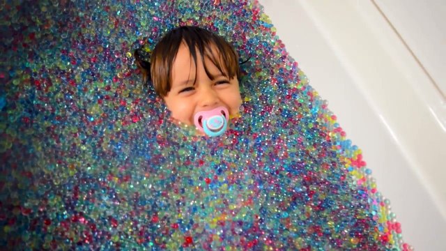 Bad Baby 1 MILLION ORBEEZ bath explosion!!