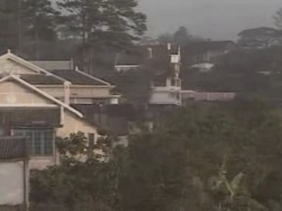 con duong mang ten em - che linh