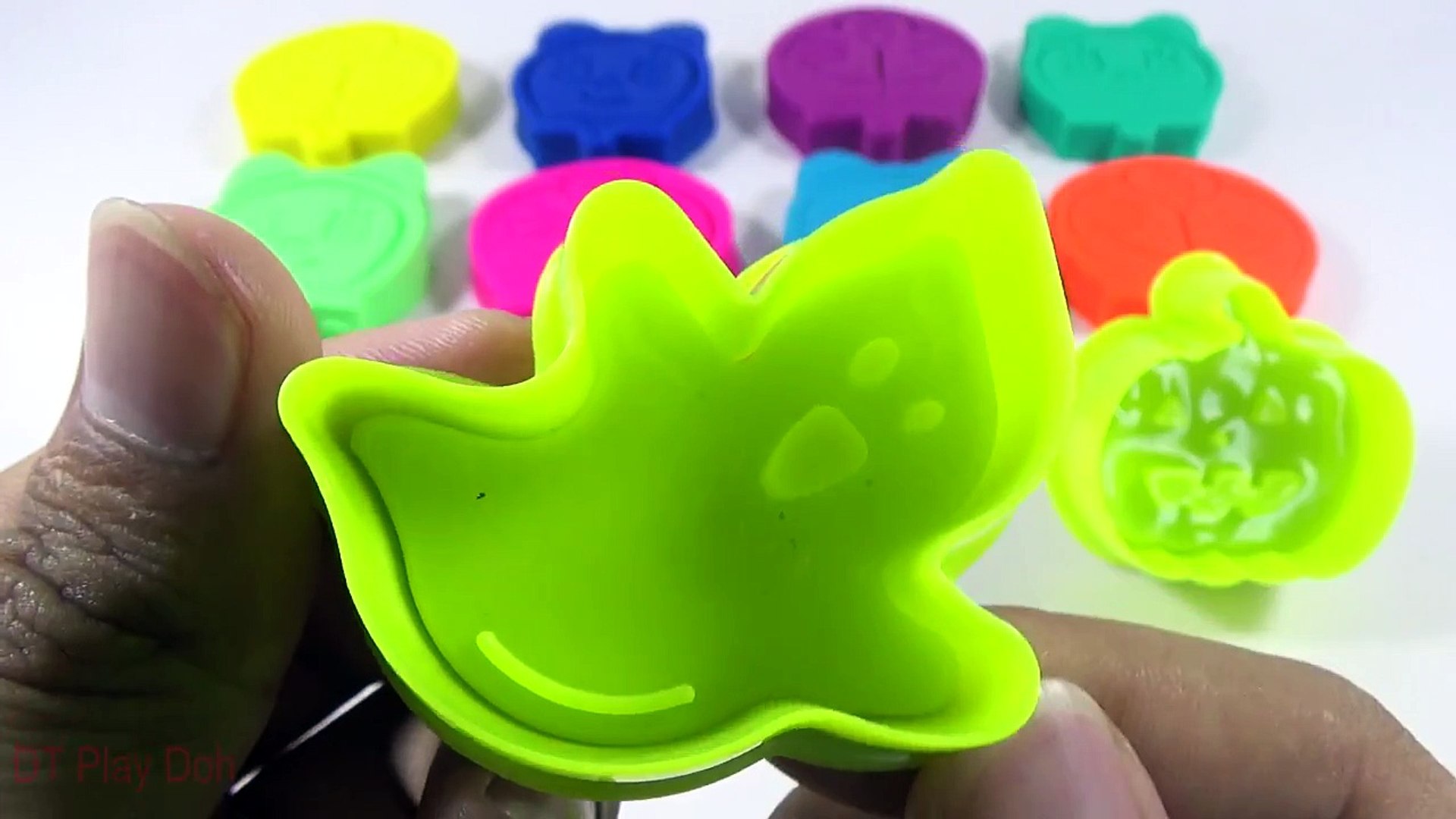 Play Doh Doreamon and Doremi with Halloween Molds Fun & Creative for Kids Video