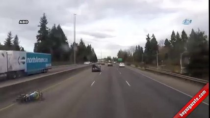 Çarptığı aracın arkasında kaldı