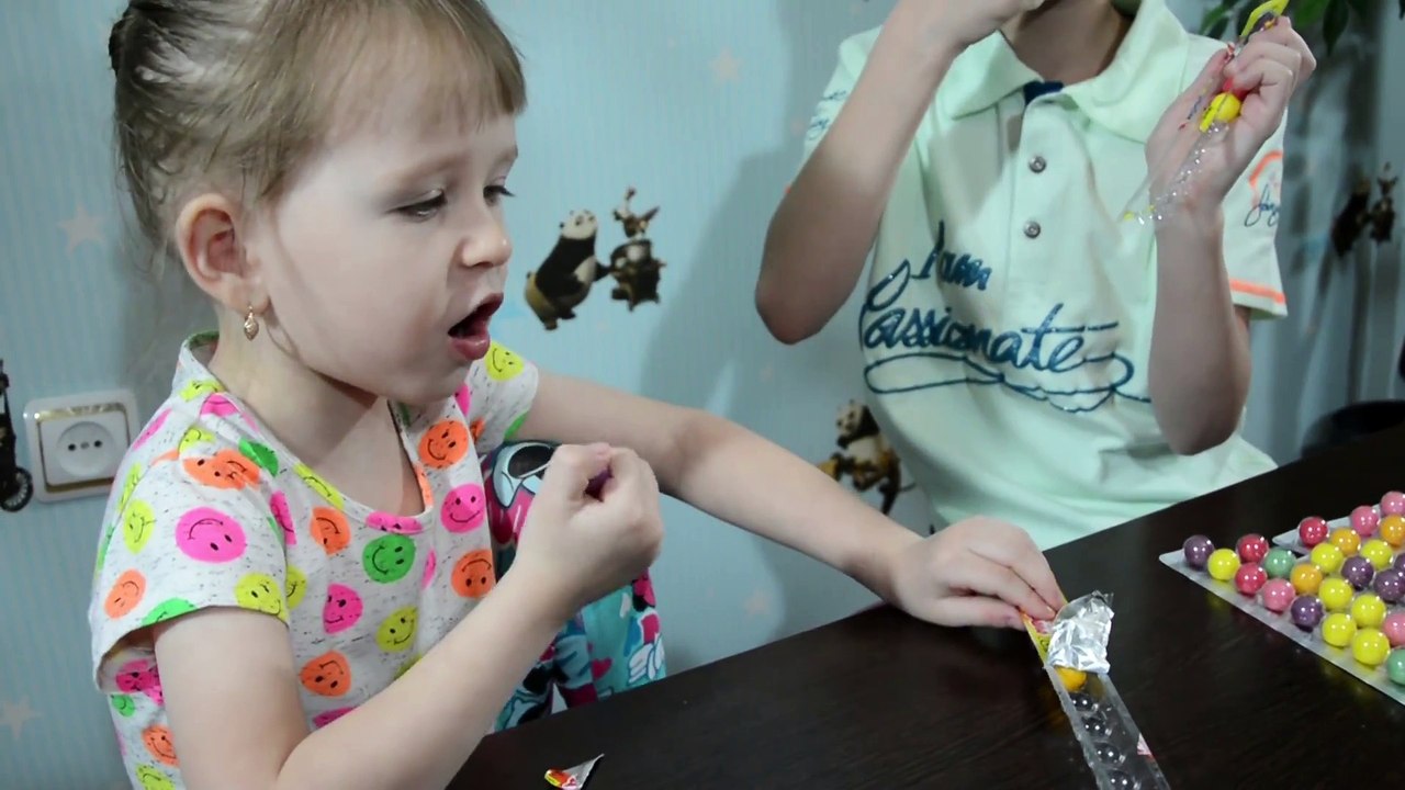 Челлендж  100 за 10 не получился полный рот жвачек и 2 не зажеванные