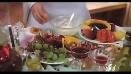 Le baiser de l'oeuf, la scène la plus étrange jamais vue au cinéma