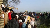 Acidente com ônibus escolar mata 15 crianças na Índia