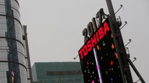 Toshiba shares plunge, Samsung scandal