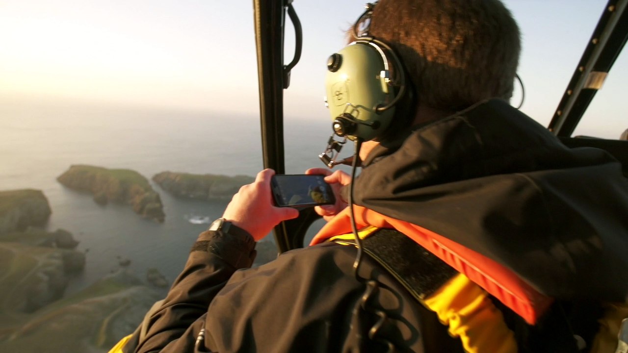 A LA RENCONTRE D'ARMEL - VENDEE GLOBE 2016/2017 - VOILE BANQUE POPULAIRE