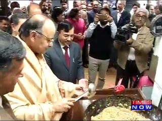Arun Jaitley Participates In ‘Halwa Ceremony’ To Mark Budget 2017 Printing Process