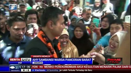 Kampanye di Pancoran Barat, AHY Dikalungi Syal Persija