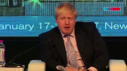 François Hollande commandant de camp nazi ? Boris Johnson dérape complètement !