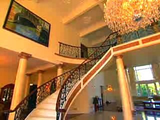 Big Fat Obnoxious Boss 107