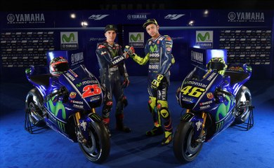 Télécharger la video: VÍDEO: Así es la Yamaha de Rossi y Viñales para MotoGP 2017