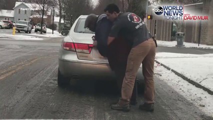 Il sauve la vie de cet homme en train de s'étouffer