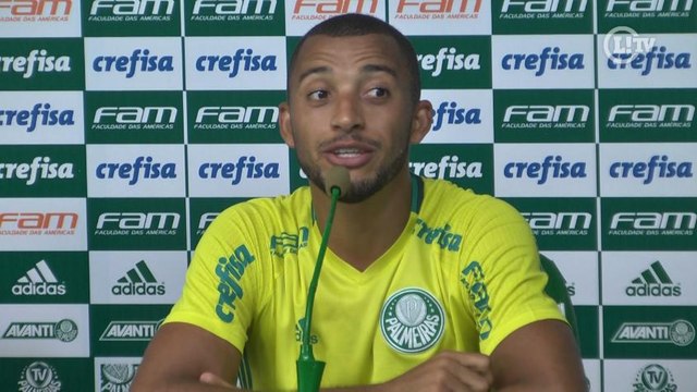 Vitor Hugo exalta 'ousadia' de Felipe Melo: 'Tinha que ter mais isso no futebol'