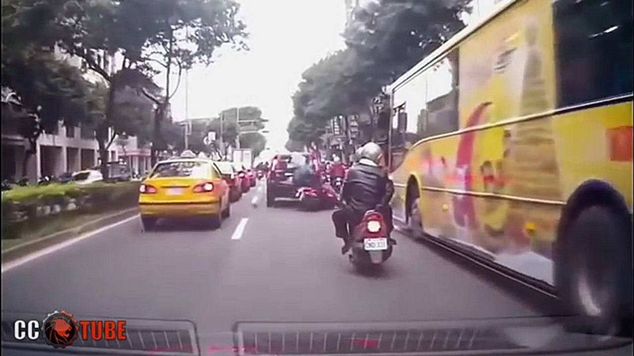 KARMA IS A BITCH! Instant Karma Fails 2016-2017, Instant Justice & Road Rage-Driving Fails Selection