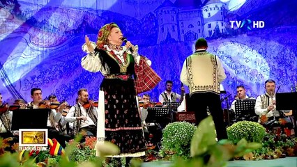 Viorica Flintașu - LIVE - Tragănă,nană,tragănă & Cine-o facut horile -  Strugurele de Aur 2016
