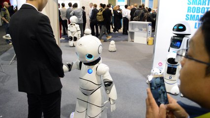 Dancing Robot CES 2017 Tanscorp UU CES 2017 #CES2017