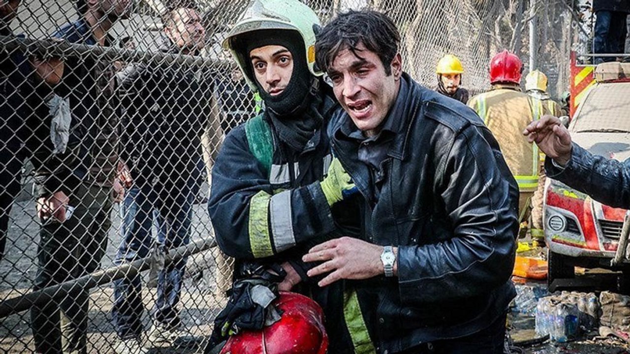 Viel Ungewissheit nach Einsturz von Teheran