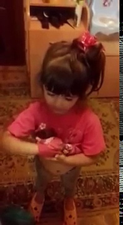 Девочка ругает свою маму очень смешно. Приколы с детьми 2016.