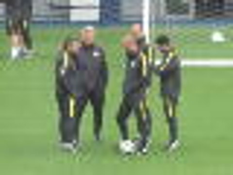 'Not impossible' for Guardiola and City in title race - Robben