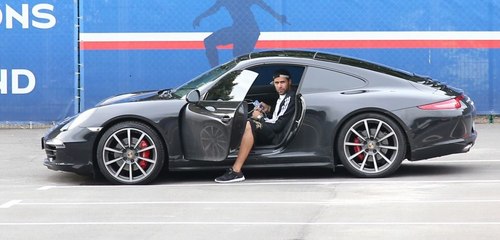 [EXCLU] Les voitures des joueurs du PSG en vidéo (Saison 2016-2017)