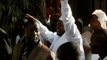 Gambia, il presidente eletto giura ma il capo di Stato uscente non lascia. E arriva l'Ecowas