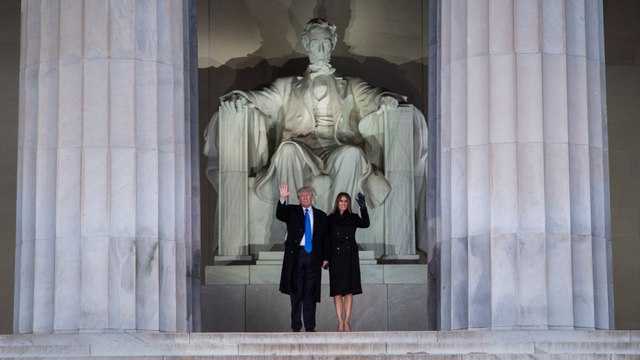 Trump speaks at concert at Lincoln Memorial