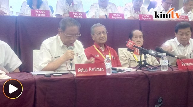 Tun M: DAP tidak pernah minta jawatan PM, Najib hanya takutkan orang Melayu