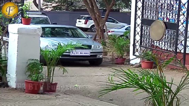 YEH RISHTA KYA KAHLATA HAI - नाइरा और कार्तिक की शादी का निमंत्रण कार्ड - TV SHOW ON LOCATION