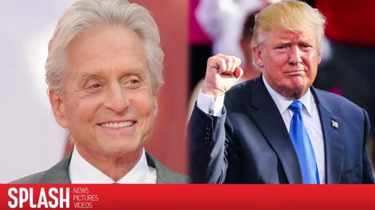 Michael douglas kennt donald trump sehr gut und sagt, dass er kein "idiot" ist