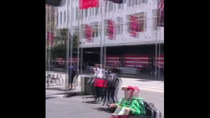 Une voiture fonce dans la foule à Melbourne