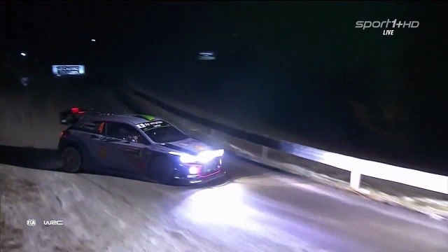 Drame au Rallye Monte-Carlo: décès d'un spectateur heurté par la voiture d'un concurrent