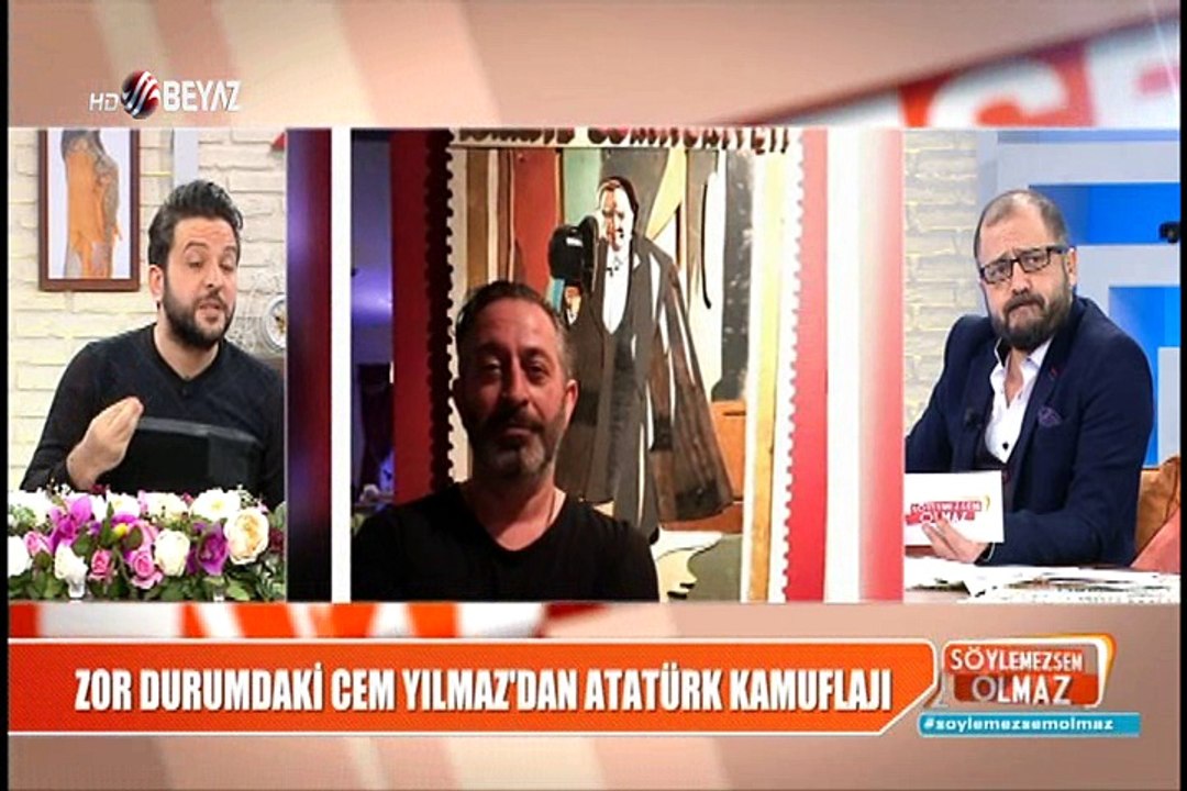 Cem Yılmaz'dan kafa karıştıran Atatürk pozu