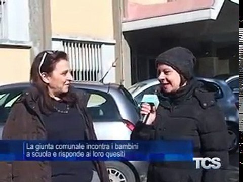 La giunta comunale incontra i bambini a scuola e risponde ai loro quesiti