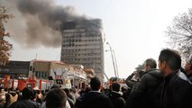 Un immeuble de 15 étages s'effondre au Téhéran
