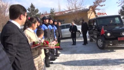 Hakkari'de Öğrencilerin Karne Sevinci