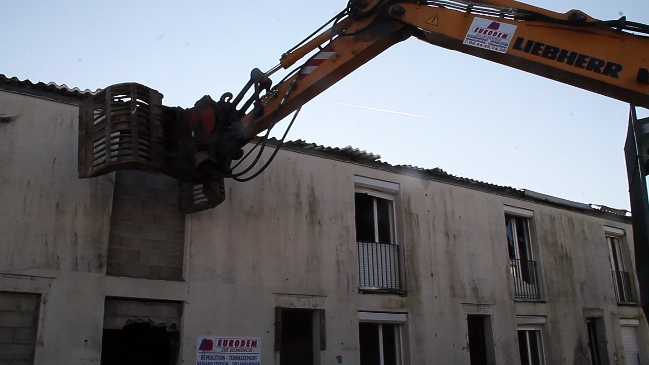 Beauvais :  Destruction de la cité de l'urgence...