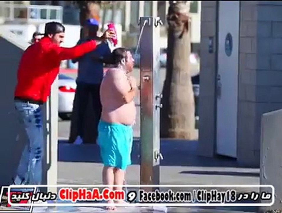 أي  أي كرشي وجعتني من الضحك تفرج مبلدو