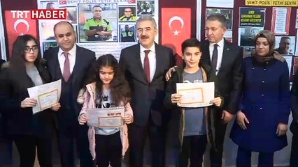 Kahraman Şehit Sekin'in çocukları karnelerini aldı