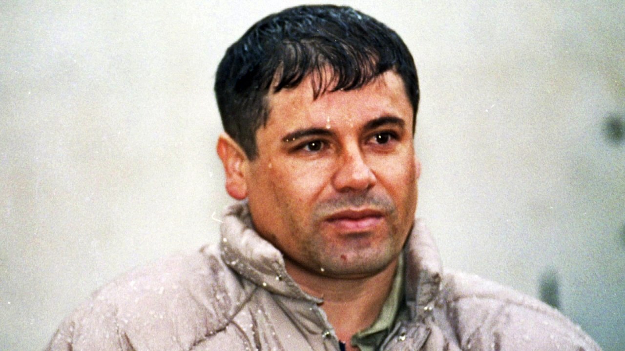 Notorious drug lord 'El Chapo' extradited to US