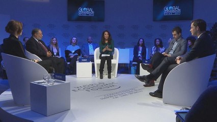 Debate em Davos: A era do multiculturalismo acabou?