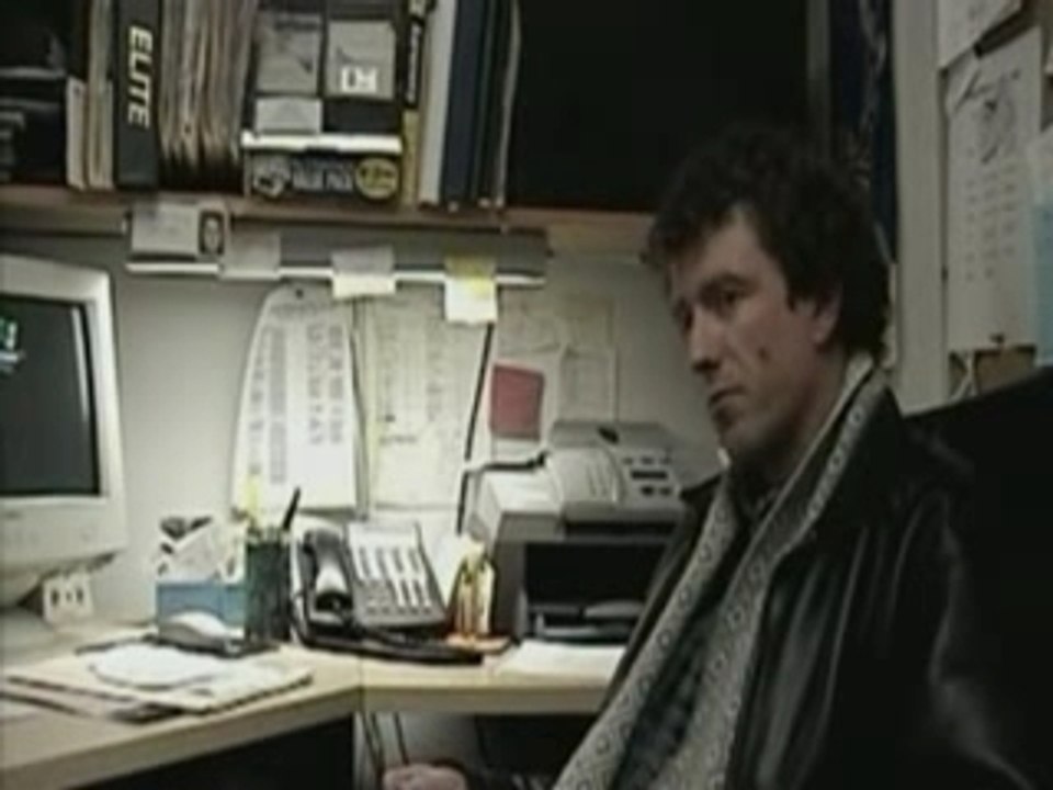 Loose Change 2nd Edition Deutsch 2/8