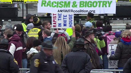 Spectators and demonstrators head to Pennsylvania Avenue