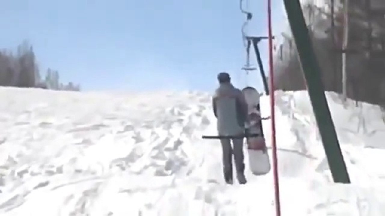 T'es sur que c'est comme ça qu'on utilise une remontée mécanique ???