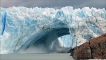 Glacier bridge collapses in Perito Moreno